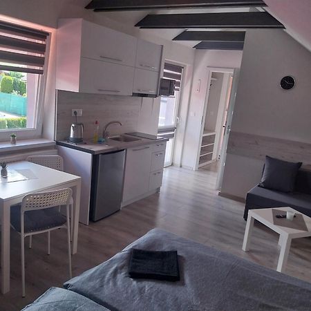 Apartmánový dom Stela Besenova Exterior foto
