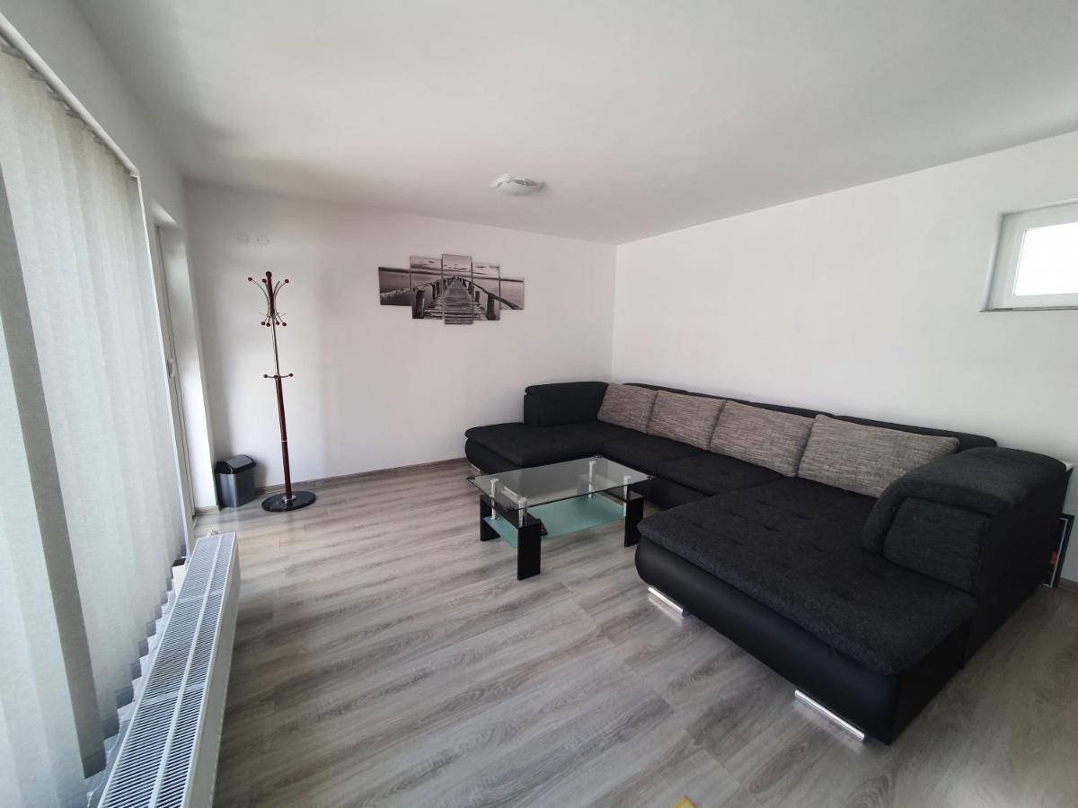 Apartmánový dom Stela Besenova Exterior foto