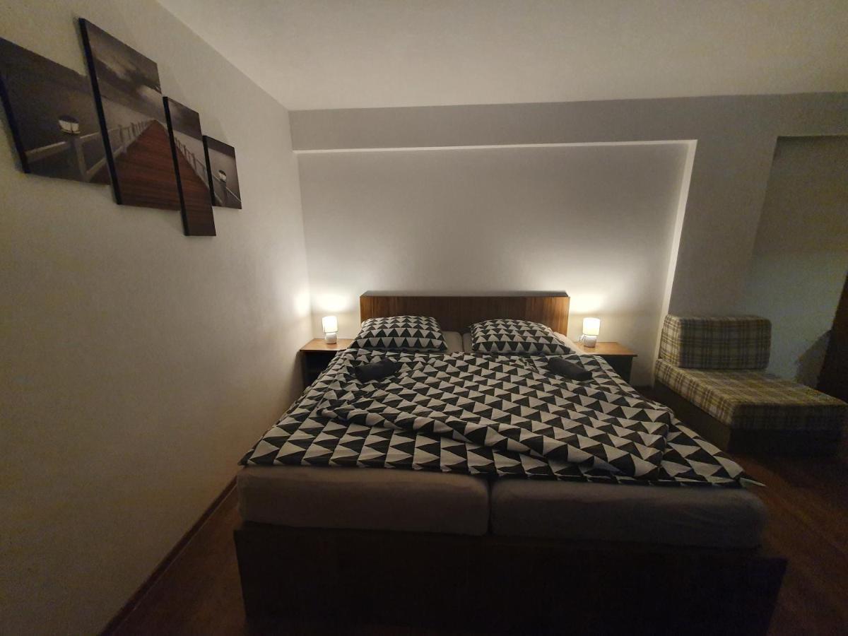 Apartmánový dom Stela Besenova Exterior foto
