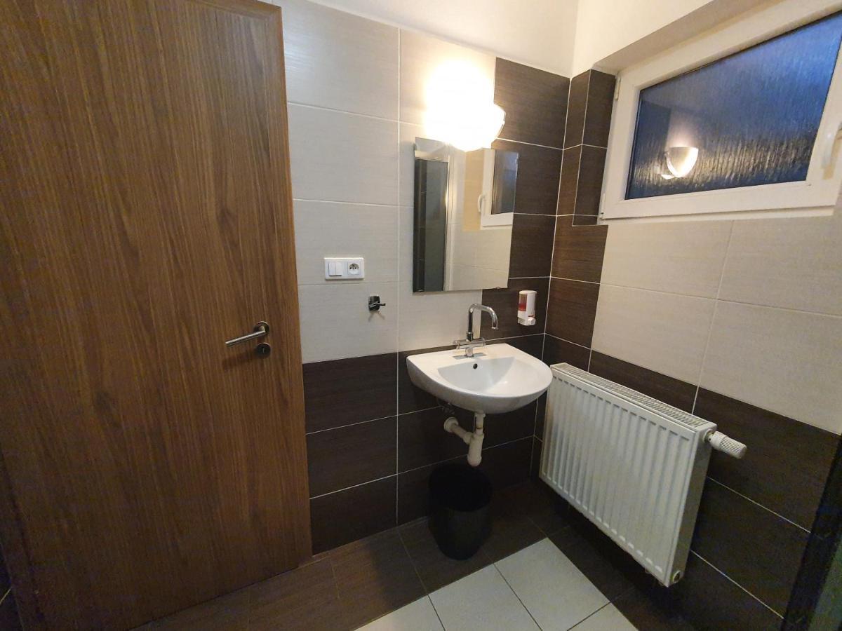 Apartmánový dom Stela Besenova Exterior foto