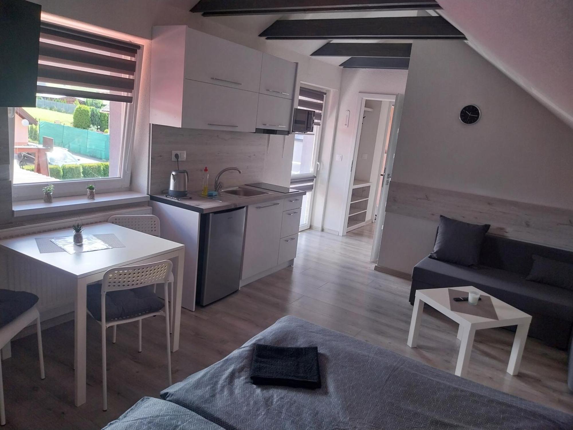 Apartmánový dom Stela Besenova Exterior foto